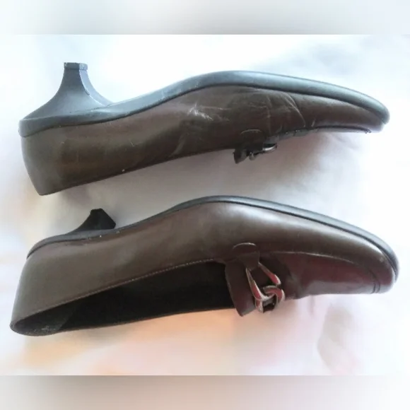 Brown Stuart Weitzman Classic Shoes - Picture 5 of 9